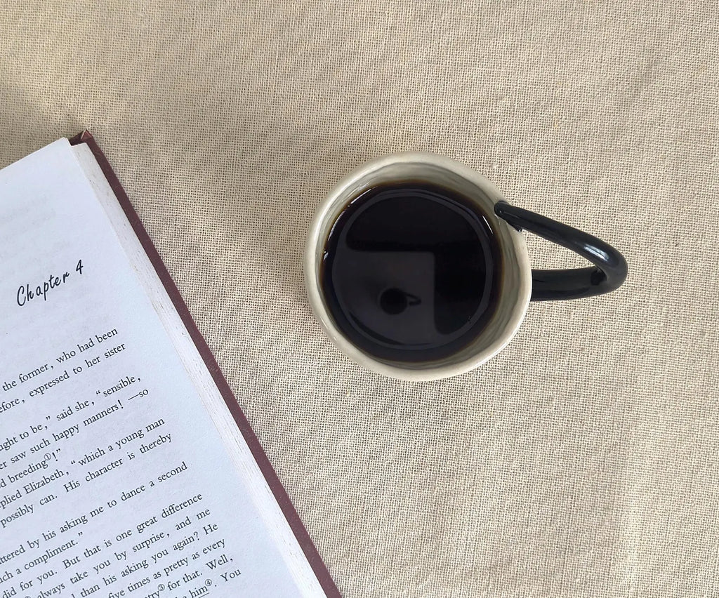 Handmade Ceramic Cat Coffee Mug with Tail Handle – 280 ml (9.5 oz)